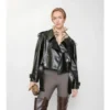 Chaqueta trench corta de cuero repujado Chaqueta trench corta de cuero repujado