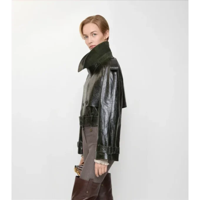Chaqueta trench corta de cuero repujado Chaqueta trench corta de cuero repujado