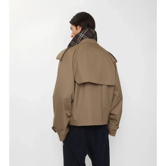 Chaqueta trench corta de Gabardine Chaqueta trench corta de Gabardine