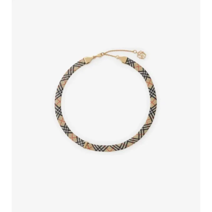 Collar con estampado de cuadros