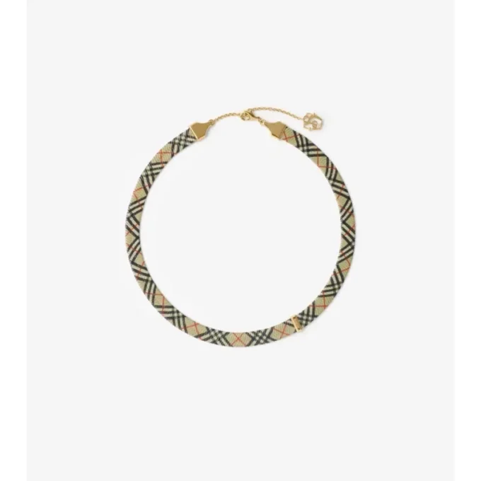 Collar con estampado de cuadros