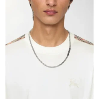Collar de cadena con grabado de cuadros