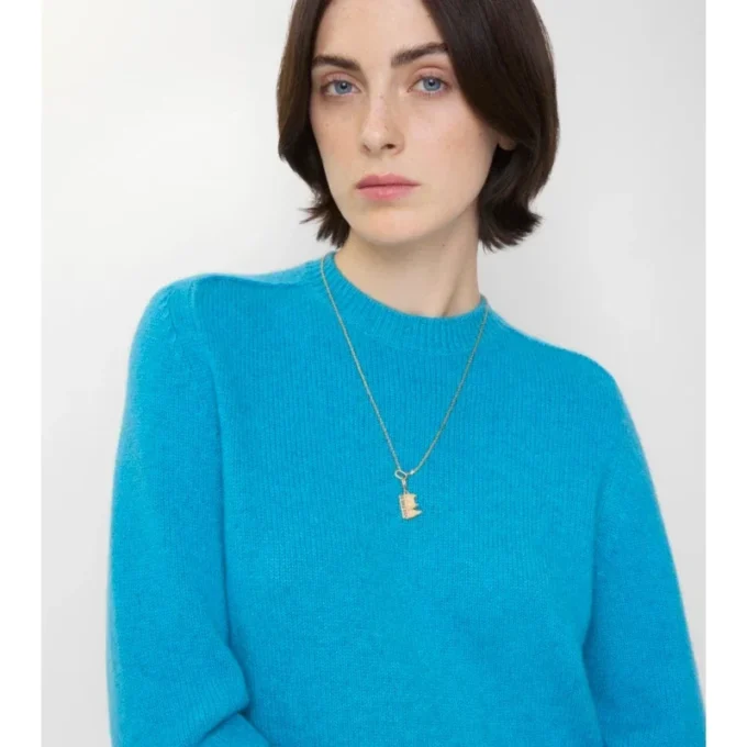 Collar de cadena fina con dijes