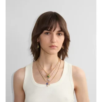 Collar de tres vueltas con dijes 