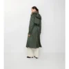 Gabardina larga de nylon con capucha