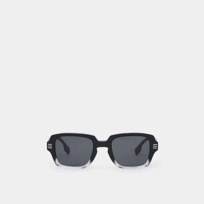 Gafas de sol con montura rectangular y detalle del logotipo