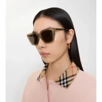 Gafas de sol cuadradas con grabado de cuadros 