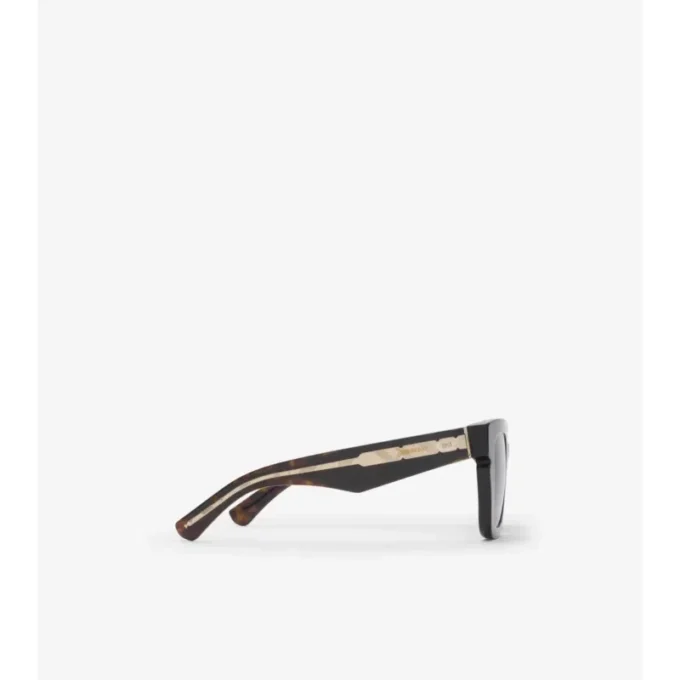 Gafas de sol cuadradas con incrustaciones de cuadros