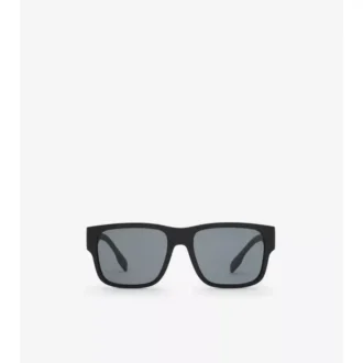 Gafas de sol de montura cuadrada con detalle del logotipo