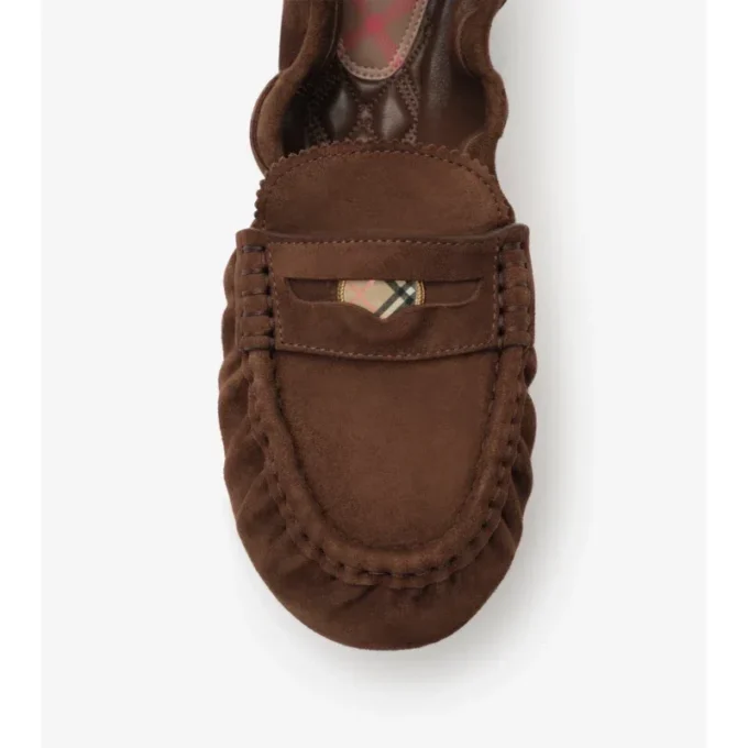 Mocasines de gamuza color beige Mocasines de gamuza color beige