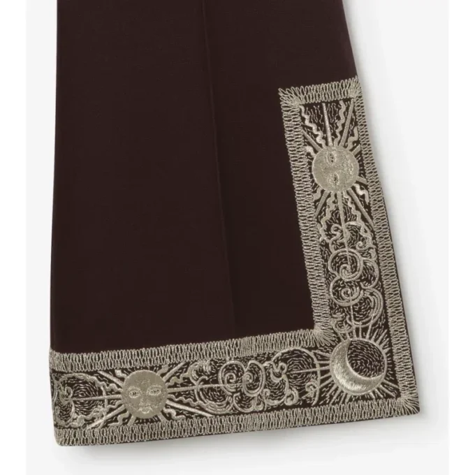 Pantalones acampanados cortos de lana y seda bordados Pantalones acampanados cortos de lana y seda bordados