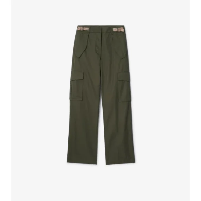 Pantalones cargo de Gabardine con ribetes a cuadros Pantalones cargo de Gabardine con ribetes a cuadros