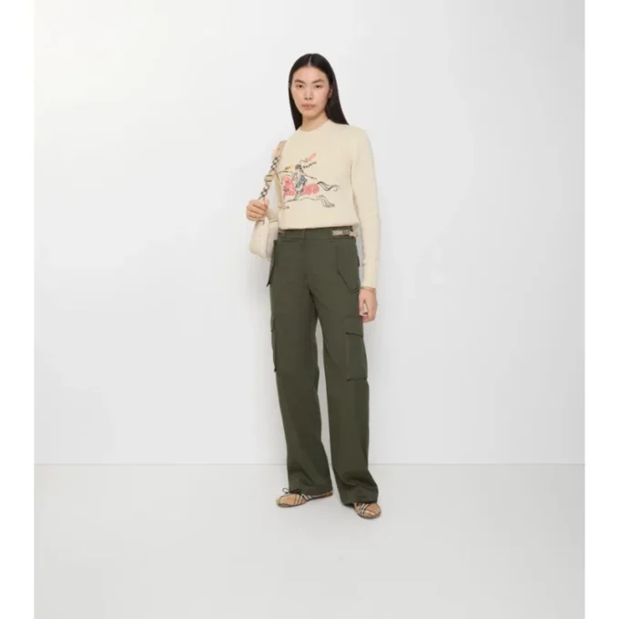 Pantalones cargo de Gabardine con ribetes a cuadros Pantalones cargo de Gabardine con ribetes a cuadros