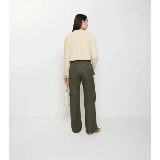 Pantalones cargo de Gabardine con ribetes a cuadros Pantalones cargo de Gabardine con ribetes a cuadros
