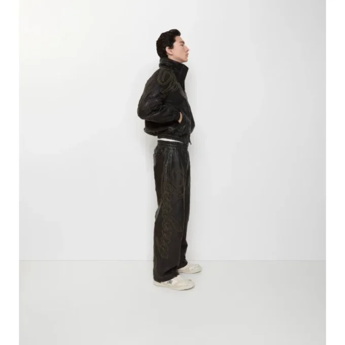 Pantalones de cuero con logotipo en cursiva Pantalones de cuero con logotipo en cursiva