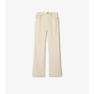 Pantalones de mezclilla de talle alto y corte acampanado