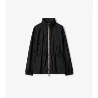 Parka corta de nailon con cinta a cuadros