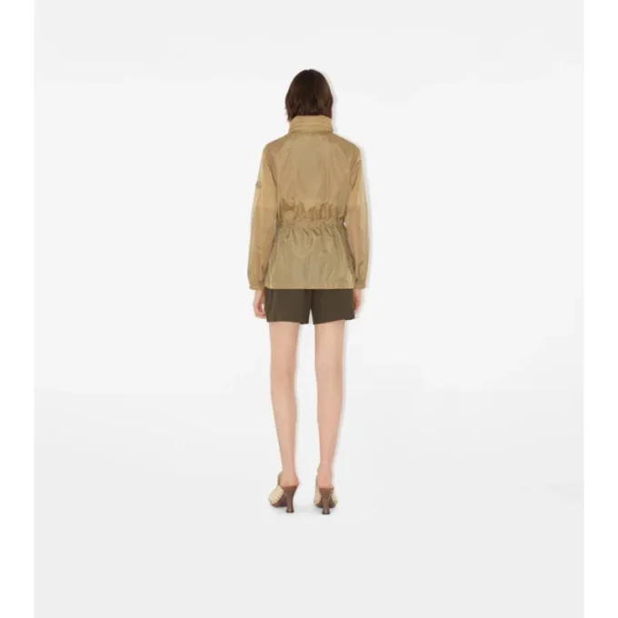 Parka corta de nailon con cinta a cuadros