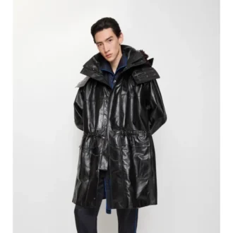 Parka de cuero con ribete de flecos desmontable
