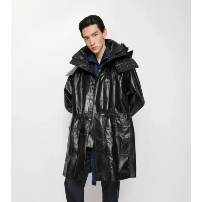 Parka de cuero con ribete de flecos desmontable Parka de cuero con ribete de flecos desmontable