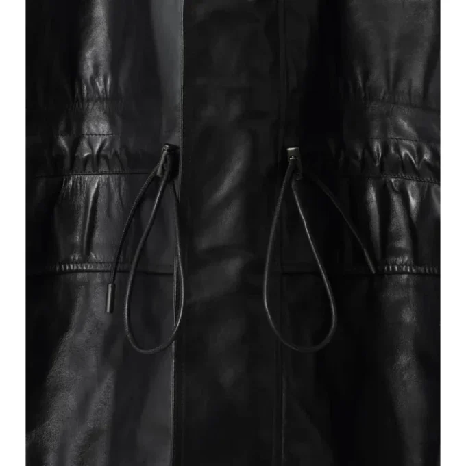 Parka de cuero con ribete de flecos desmontable Parka de cuero con ribete de flecos desmontable