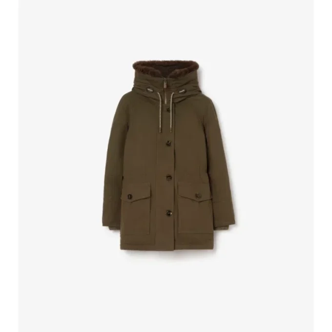 Parka de Gabardine con ribete de piel de oveja Parka de Gabardine con ribete de piel de oveja
