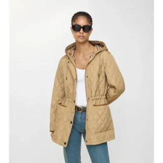 Parka de nailon acolchada Parka de nailon acolchada