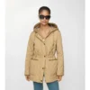 Parka de nailon acolchada Parka de nailon acolchada