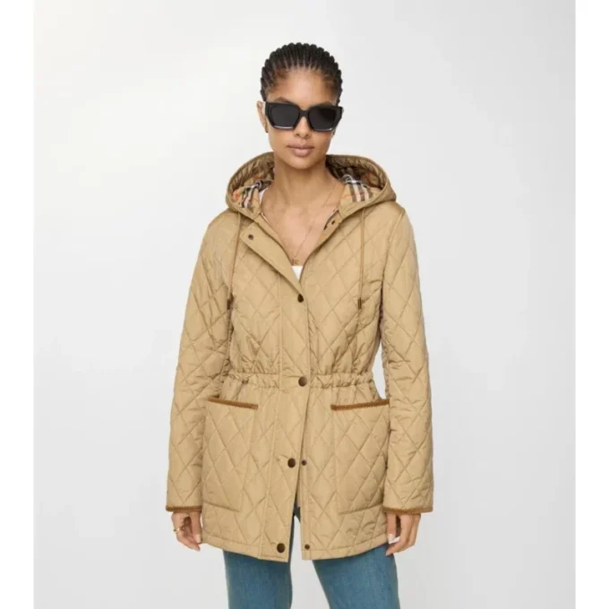 Parka de nailon acolchada Parka de nailon acolchada