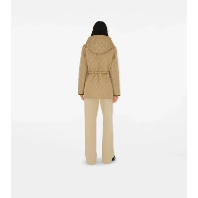 Parka de nailon acolchada Parka de nailon acolchada