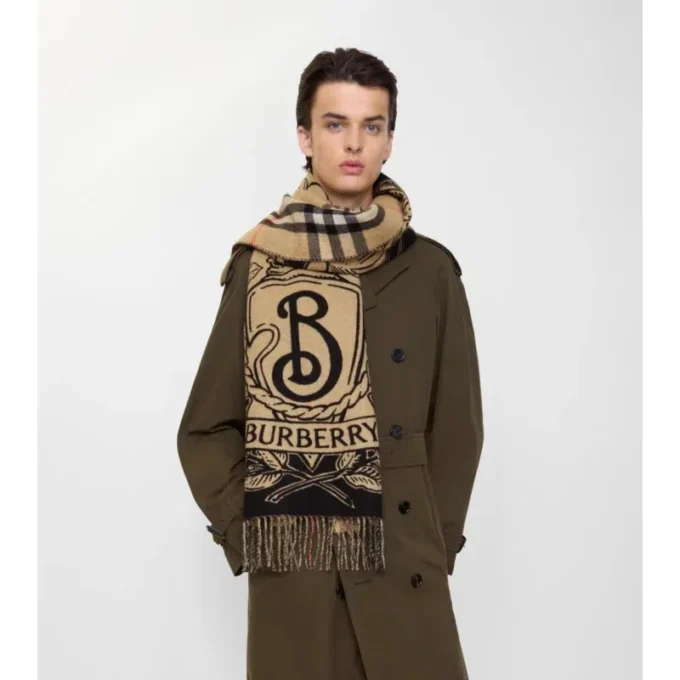 Pañuelo ancho reversible Stormy Knight Pañuelo ancho reversible Stormy Knight