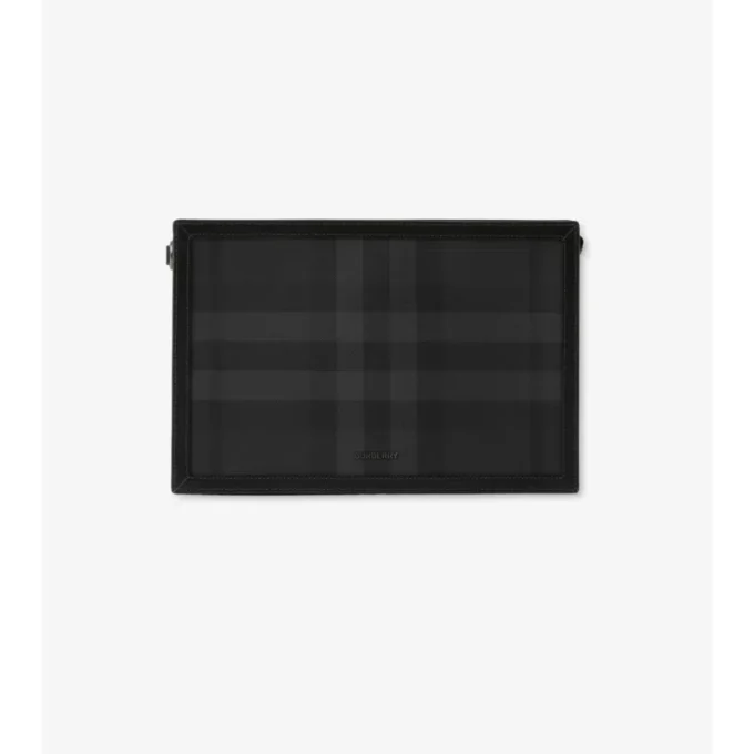 Pochette avec fermeture éclair et motif de carreaux Pochette avec fermeture éclair et motif de carreaux