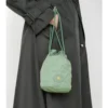 Pochette reversible avec chaîne en forme de herradure