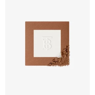 Polvos fijadores y refinadores Beyond Wear – Deep