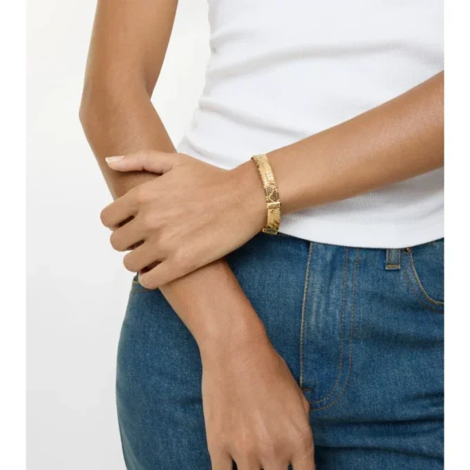 Pulsera con estampado Check grabado Pulsera con estampado Check grabado