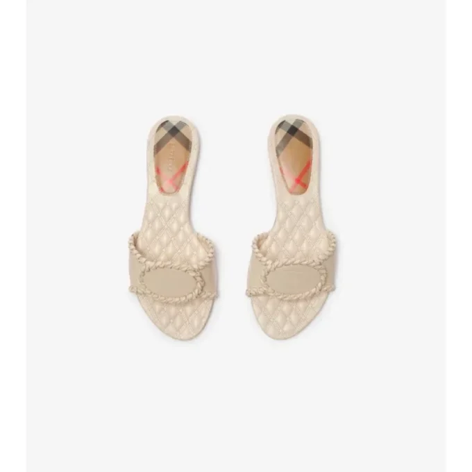 Sandalias de cuero con sello del caballero Sandalias de cuero con sello del caballero