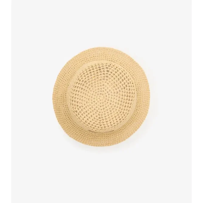 Sombrero tipo pescador con efecto rafia y sello del caballero
