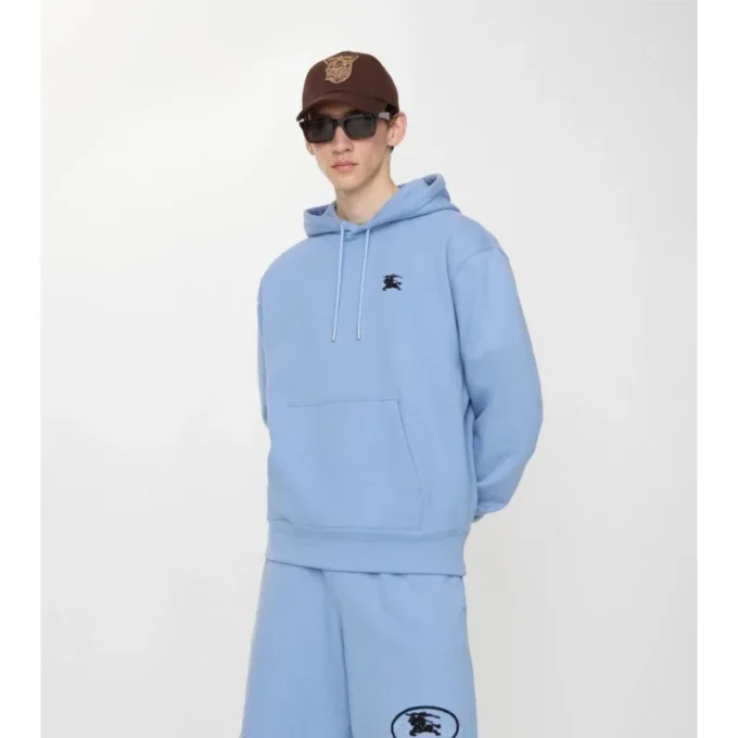 Sudadera con capucha de algodón con el sello del caballero Sudadera con capucha de algodón con el sello del caballero