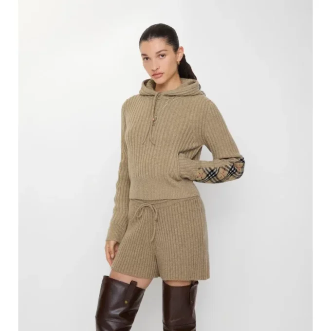 Sudadera con capucha de lana y cachemira con parches de cuadros