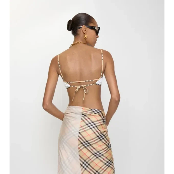 Top de bikini con ribete a cuadros Top de bikini con ribete a cuadros