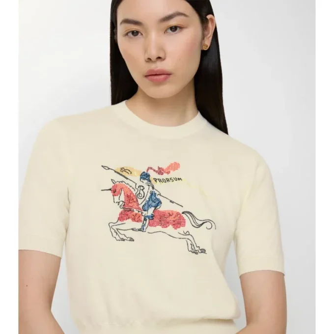 Top de lana EKD con punto de cruz