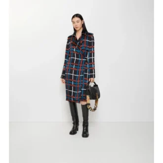 Vestido tipo gabardina de viscosa con estampado de cuadros y cinturón Vestido tipo gabardina de viscosa con estampado de cuadros y cinturón