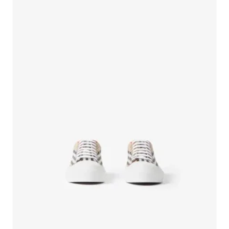 Zapatillas con estampado de cuadros