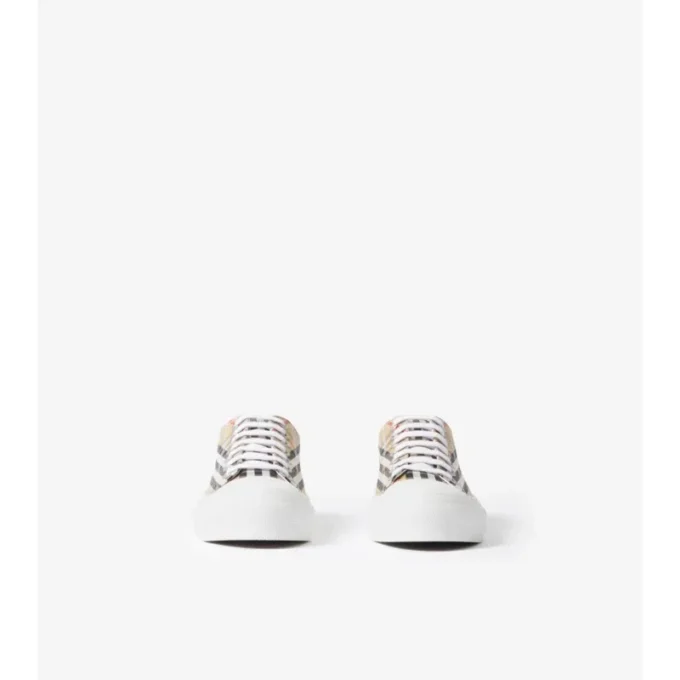 Zapatillas con estampado de cuadros