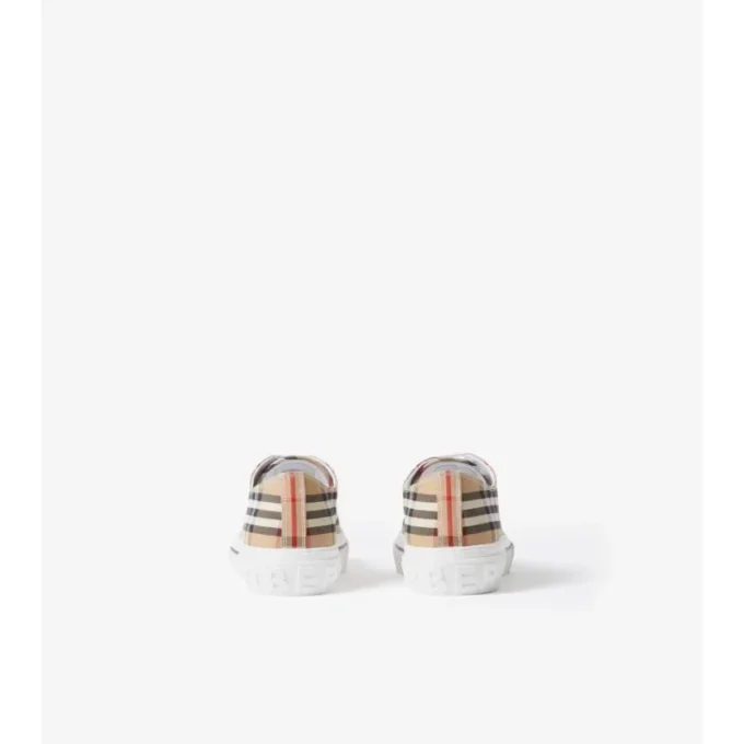 Zapatillas con estampado de cuadros