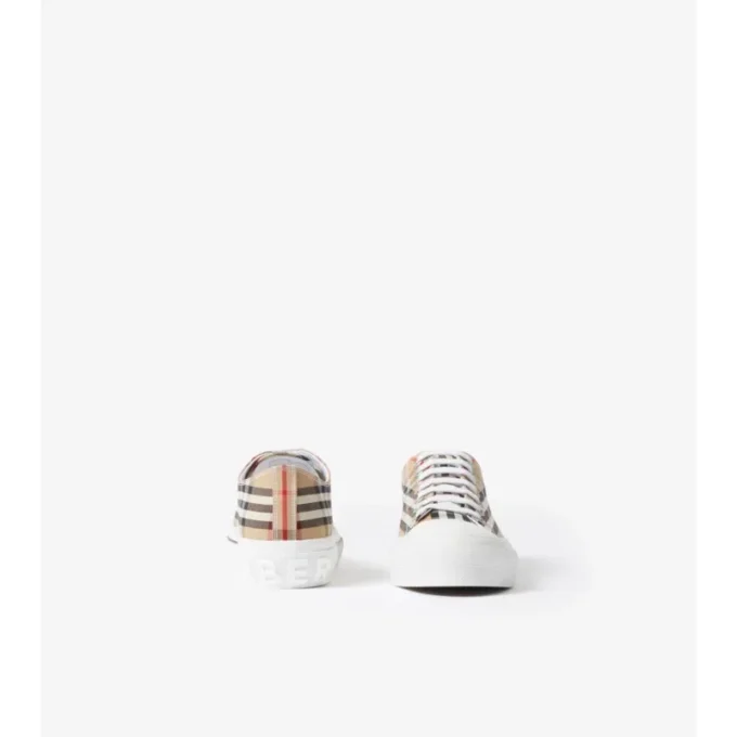 Zapatillas con estampado de cuadros