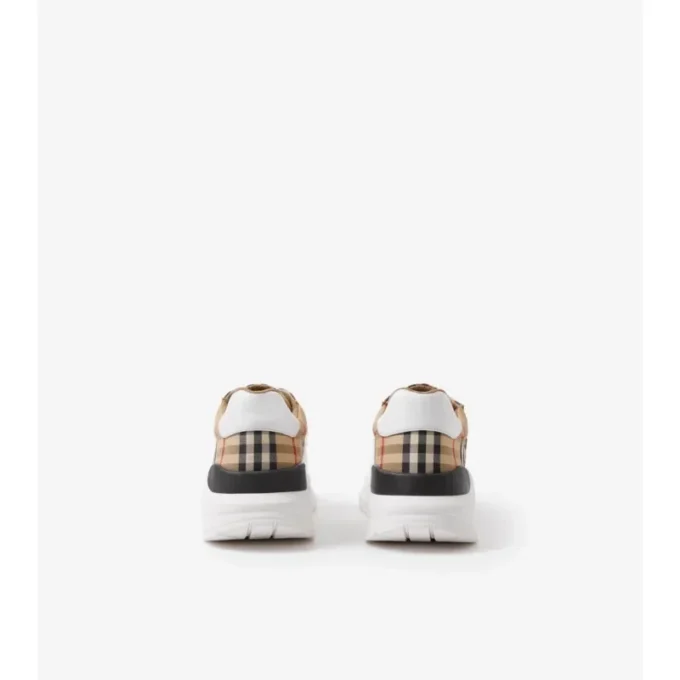 Zapatillas con estampado de cuadros, ante y cuero Zapatillas con estampado de cuadros, ante y cuero
