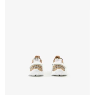 Zapatillas con estampado de cuadros y piel