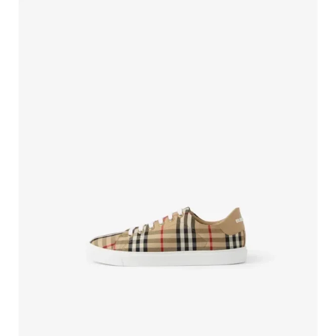 Zapatillas con estampado de cuadros y piel Zapatillas con estampado de cuadros y piel