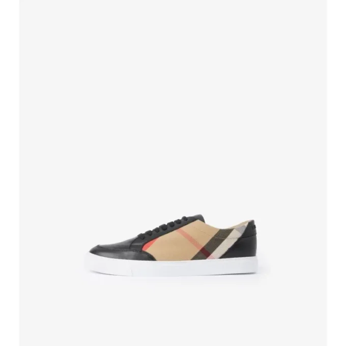 Zapatillas con estampado de cuadros y piel Zapatillas con estampado de cuadros y piel